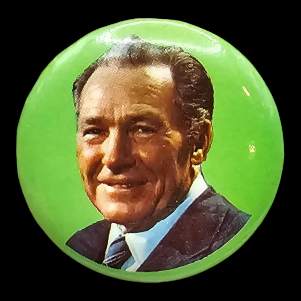 Sam Yorty 1972‎ California Campaign Pinback Pin Button Badge Political LA Mayor